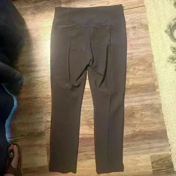 Athleta ladies stretch pant size Medium. - Picture 7 of 9